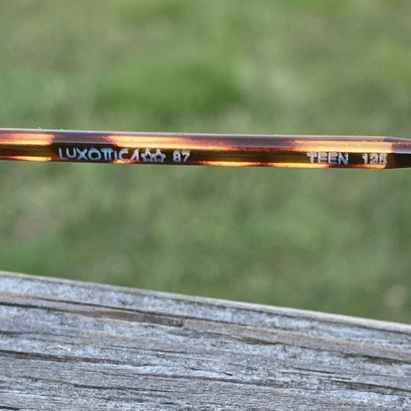 Luxottica frames Italy Gold electroplated Octagonal Metal Glasses 46[]17 125 - Picture 7 of 8